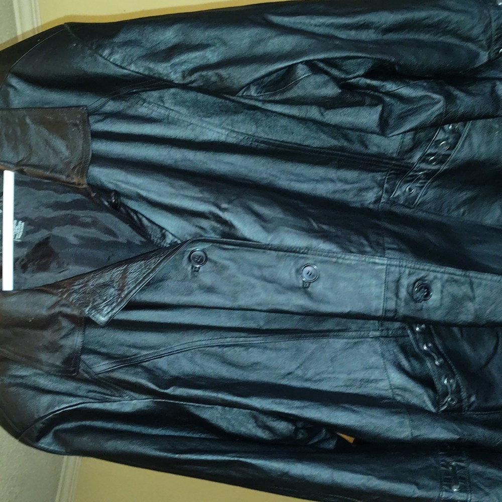 5x Leather coat